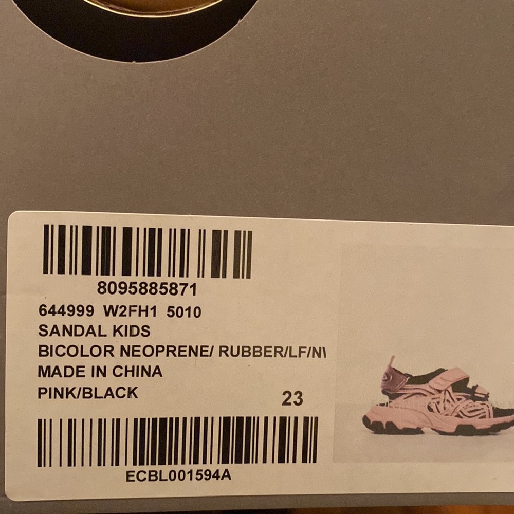 Balenciaga kids sandals - Never worn- Authentic - Picture 11 of 14